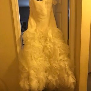 Vera wang wedding gown